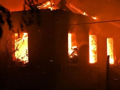 Шмыгаль: правительство выделит средства для пострадавших и ликвидации последствий пожаров в Луганской области