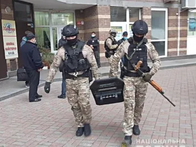 В Киеве спецназовцы задержали злоумышленника, стрелявшего в полицейского