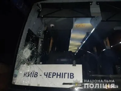 У Чернігові невідомі у масках напали на пасажирський рейсовий автобус