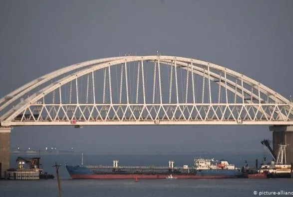 Великобритания ввела санкции из-за строительства "Керченского моста"