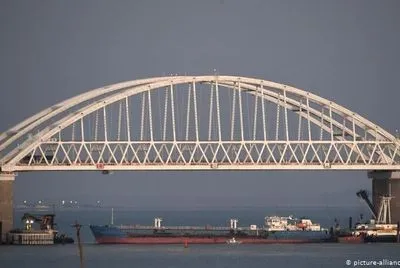Британія ввела санкції через будівництво “Керченського мосту”