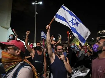 Пандемія: у Тель-Авіві під час акції протесту через порушення карантинних норм затримали десятки осіб