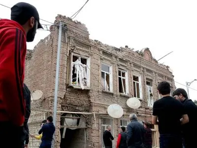 Ситуація у Карабасі: вірменські ЗС обстріляли друге за розміром місто Азербайджану - Гянджа, є загиблі