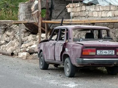 Ситуация в Карабахе: СМИ сообщили о новых ударах по Степанакерту