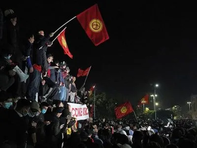 У столиці Киргизії кількість постраждалих під час протестів зросла до 130 осіб