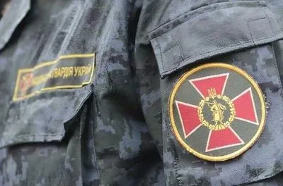 На Луганщині у шафі закинутої будівлі виявили схрон боєприпасів