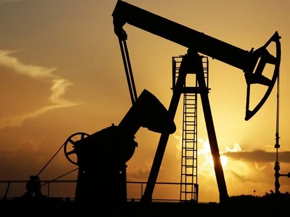 Мировые цены на нефть поднялись