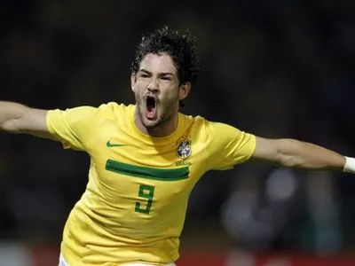 Бывший звездный футболист сборной Бразилии может продолжить карьеру в УПЛ