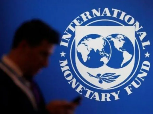 Экономист о транше МВФ: заигрывание с Суркисами разрушает партнерские отношения Украины с Западом