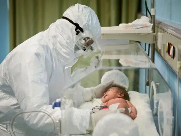 За сутки в Украине COVID-19 заболело 199 детей и 226 медиков