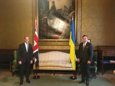 Украина пригласила Великобританию присоединиться к Крымской платформе