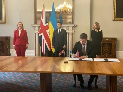 Офіс Президента підбив підсумки угоди з Лондоном: це нова глава в українсько-британських відносинах