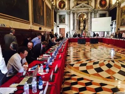 Венецианская комиссия утвердила "срочный вывод" по законопроекту о референдуме