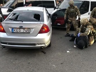 Затримання розбійників в центрі Києва: правоохоронці застосували табельну зброю
