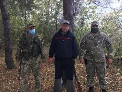 Браконьєра у Чорнобильській зоні затримали за вбивство лося