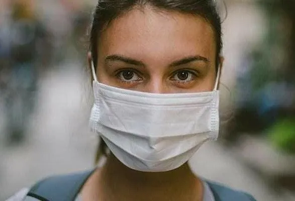 У МОЗ спростували фейки щодо носіння медичних масок