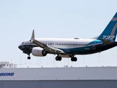Скандал навколо Boeing 737 MAX: Європейське агентство з авіабезпеки схвалило відновлення польотів моделі