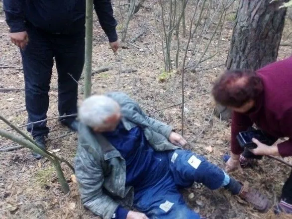 В Сумской области у мужчины случился инсульт, когда он пошел в лес за грибами
