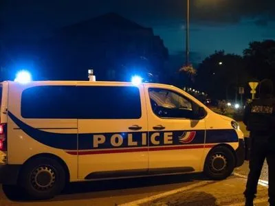 Макрон назвав вбивство вчителя у Франції терактом