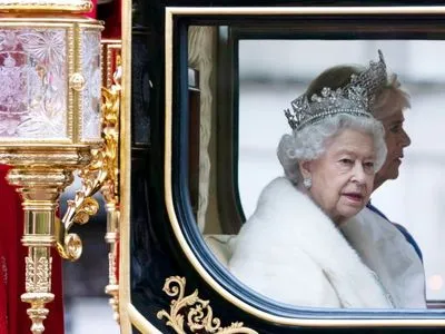 Алкогольный рацион королевы Великобритании: что пьет Елизавета II