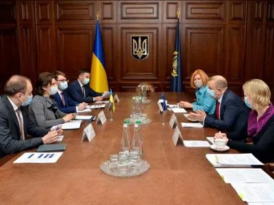 Колишній Генпрокурор Естонії готова допомагати розвитку української прокуратури