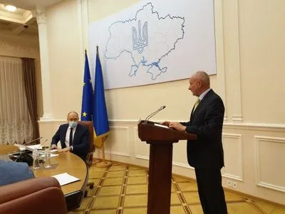 Посол ЄС на зустрічі з урядовцями виступив українською мовою
