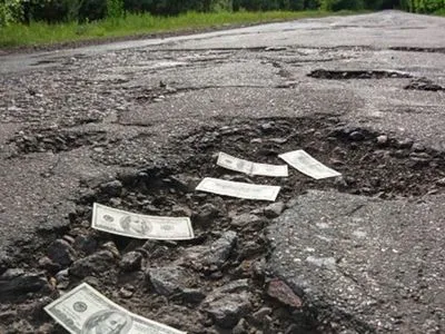 В Харьковской области "коммерсанты" пытались получить контракт на ремонты дорог более чем 6 млн гривен