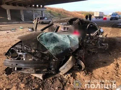 В Харькове лобовое столкновение Toyota и ЗАЗ - два человека погибли