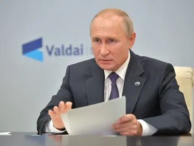 Путин о "ожидания развала России": нас беспокоит только то, как бы не простудиться на ваших похоронах