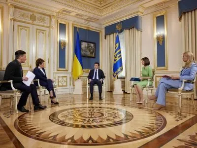 Медсистема України може витримати 15 тисяч інфікованих на добу — Президент
