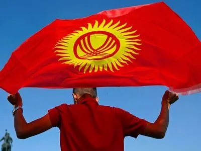 В Кыргызстане назначили внеочередные выборы президента