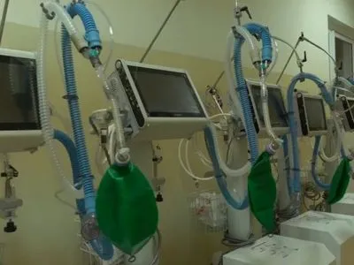 В українських лікарнях вже зайнято понад 60% ліжок для хворих на COVID-19 - Степанов