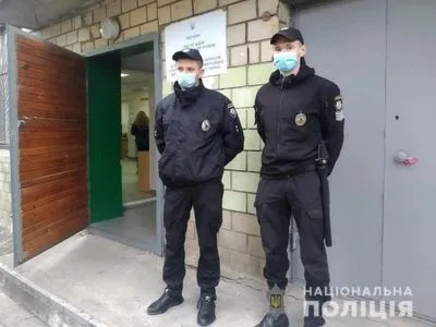 Поліція: у Києві шість дільниць запрацювали із запізненням, а дві - не відкрилися
