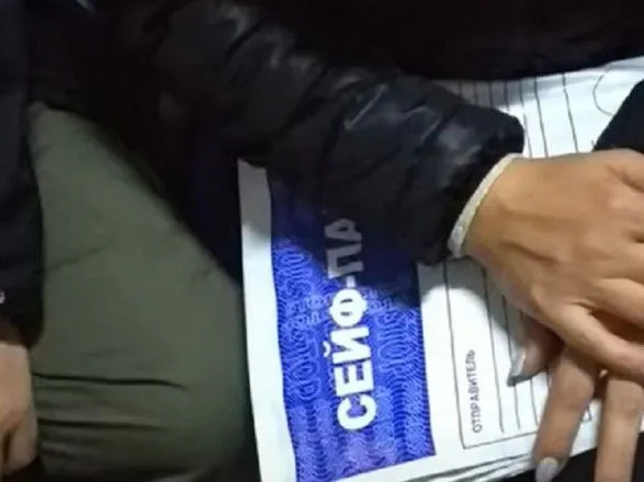Выборы-2020: в Броварах в ТИК привезли незапаковану избирательную документацию