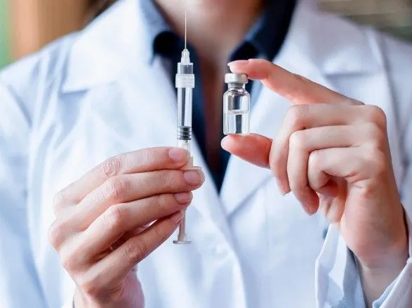 Украина ожидает более 650 тыс. доз вакцин от гриппа: завезут в течение октября-ноября
