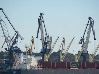 Посадовців порту "Южний" запідозрили у зловживаннях на 47,5 млн грн