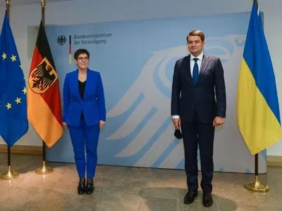 Украина на Германия обсудили взаимодействие в рамках военно-технического направления и ситуацию с COVID-19