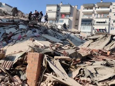 Землетрус в Егейському морі: кількість жертв у Туреччині та Греції зросла, в Ізмірі зруйновані десятки будинків