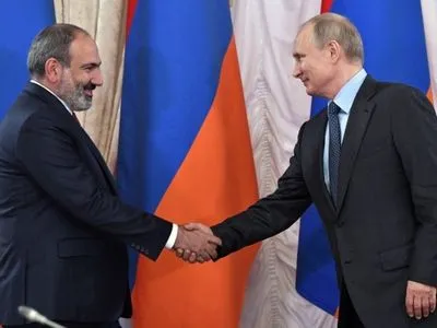 Прем'єр Вірменії запросив у Путіна допомогу для "забезпечення безпеки"