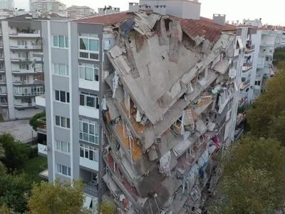 Число погибших при землетрясении в Турции уже 69 человек