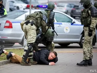 На протестах у Білорусі сьогодні затримали вже понад 100 людей