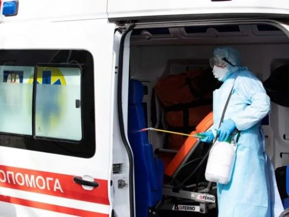 Украинцы находятся в очаге интенсивной передачи коронавируса — врач