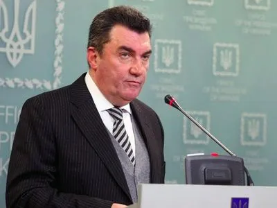 "Это путь в пропасть": Данилов призвал судей КСУ добровольно уйти в отставку