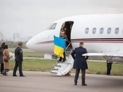 Аваков заплатил более 800 тыс. грн за аренду самолета, которым прибыл Маркив