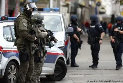 Після теракту у Відні відсторонено главу спецслужби