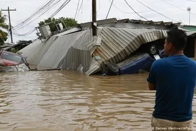 Разрушительный ураган "Эта" достиг Кубы, эвакуированы тысячи людей