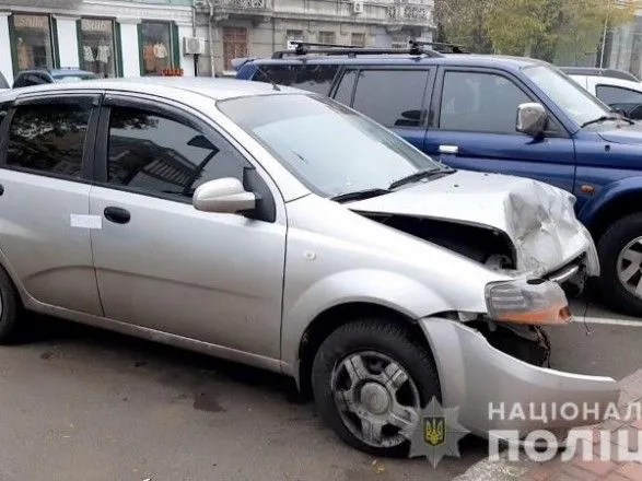 В Одессе женщина похитила машину такси и попала в ДТП