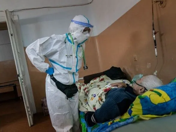 На Київщині киснем забезпечать 80% ліжок в “ковідних” лікарнях до кінця листопада