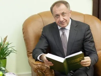 Главу Набсовета НБУ обвинили в лоббировании интересов оффшоров Суркисов