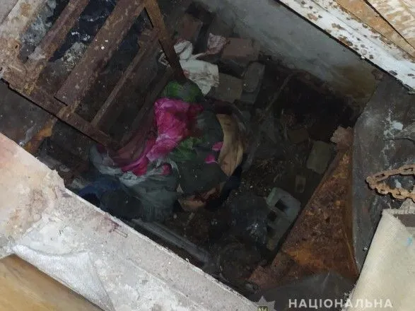 На Харківщині чоловік зарізав вітчима жінки та викинув тіло в льох